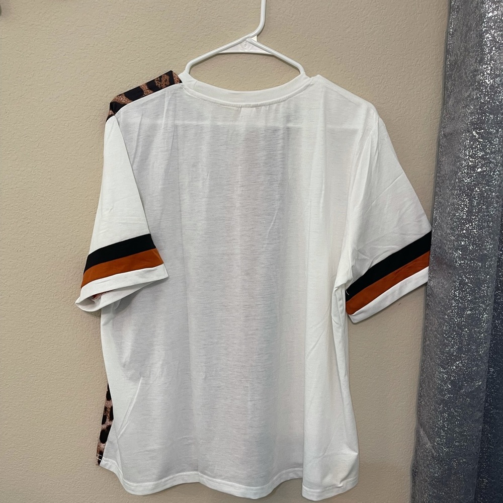 LEOPARD ANIMAL PRINT SHORT SLEEVED TOP PLUS SIZE 3X NWT - Picture 5 of 8